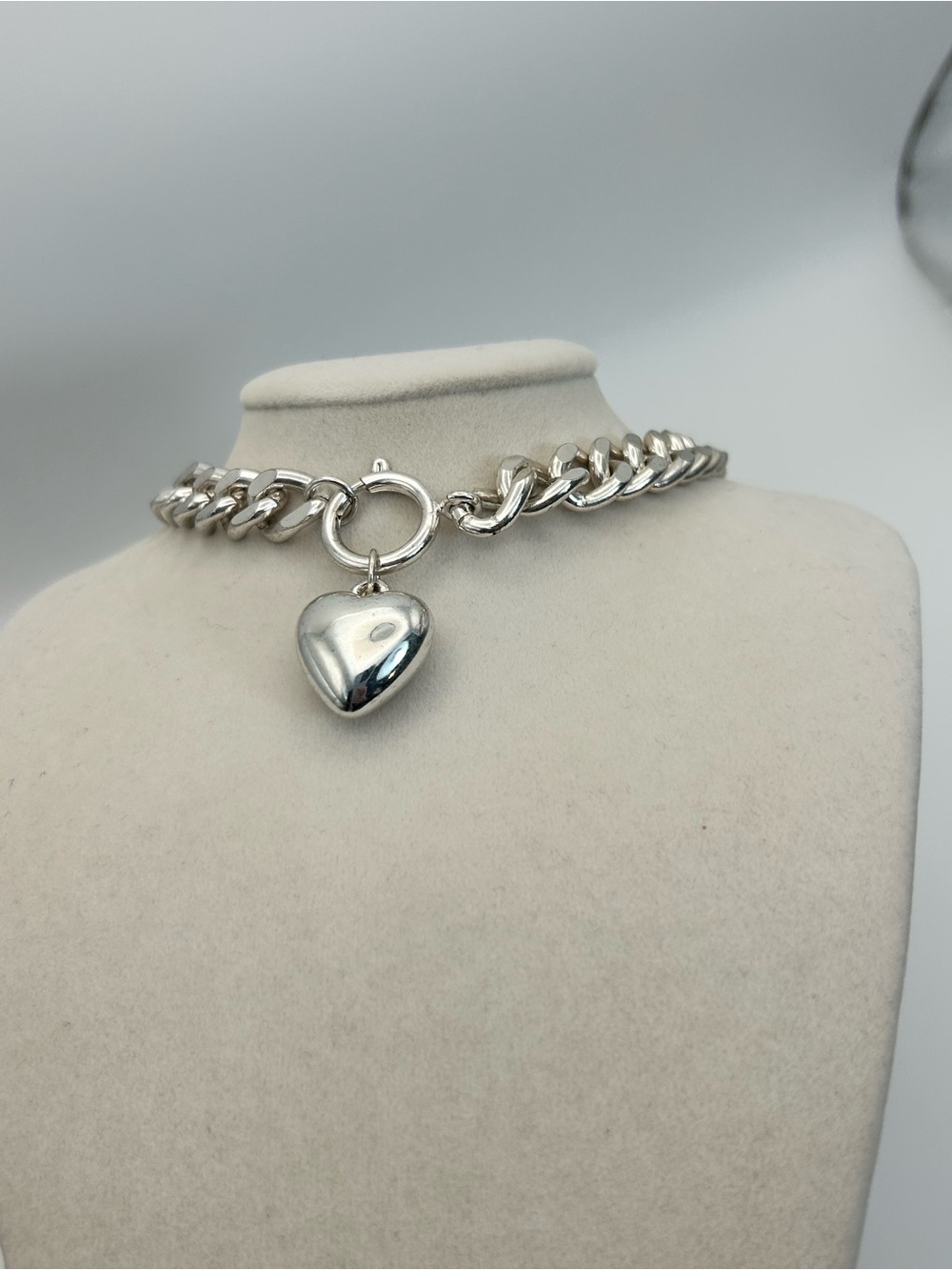 Puffy Heart Charm Curb Chain Necklace Chunky 16" Unsigned Silver-tone - Picture 5 of 12
